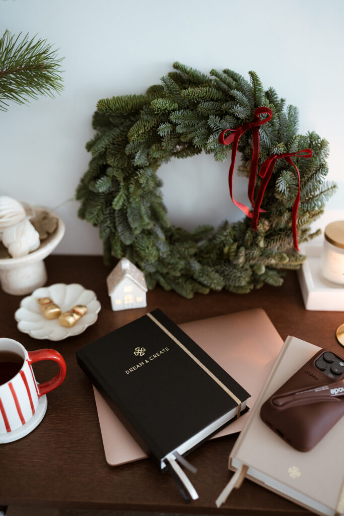 minimalistyczny czarny planer 2026 dzienny tygodniowy